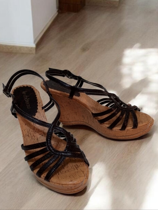 le chateau Shoes - Le Chateau Dark Brown Strappy Wedge Sandals